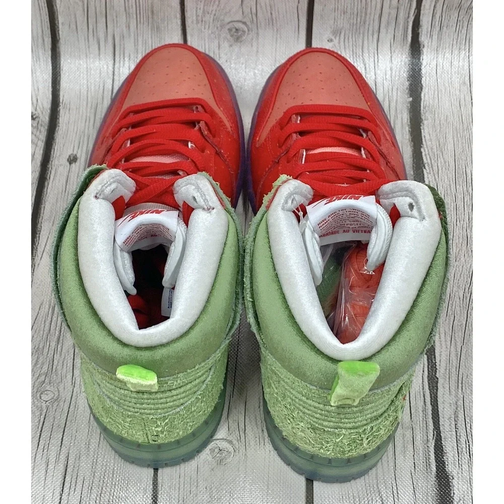 Nike Dunk High SB Strawberry Cough Size 11.5 CW7093‑600‎